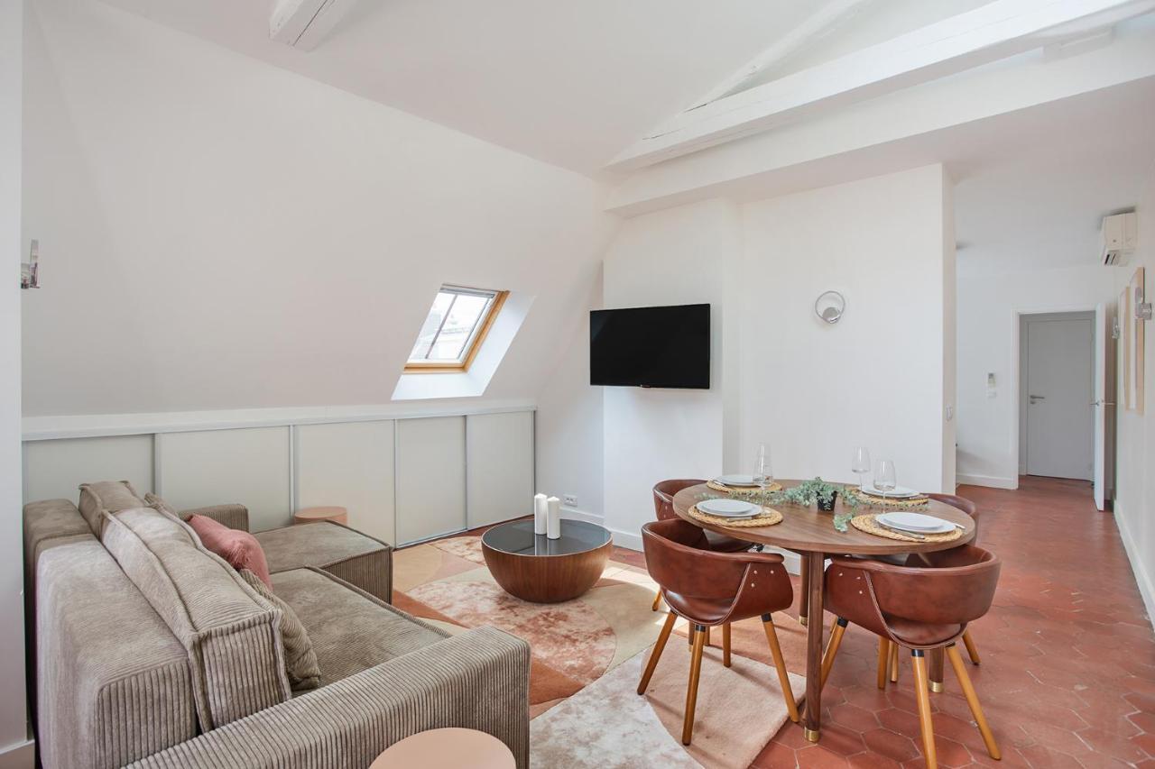 Apartement Montaigne George V By Studio Prestige Párizs Kültér fotó